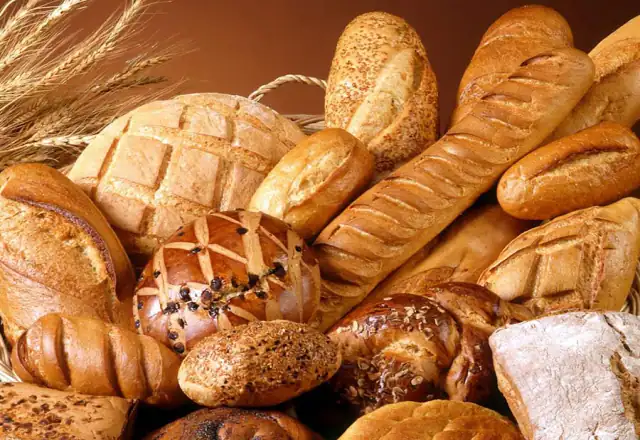Fresh bread in a wicker basket for kitchen rental for street food vendors